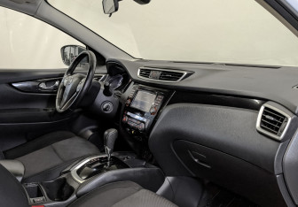 Подержанный автомобиль Nissan Qashqai 2018 года (10 фото)