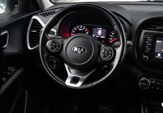 Подержанный автомобиль Kia Soul 2020 года (13 фото)