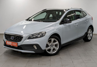 Подержанный автомобиль Volvo V40 Cross Country 2014 года (1 фото)
