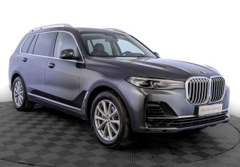 Подержанный автомобиль BMW X7 2019 года (3 фото)