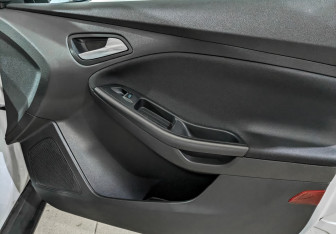 Подержанный автомобиль Ford Focus Hatchback 2018 года (24 фото)