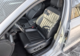 Подержанный автомобиль Skoda Superb Liftback 2018 года (20 фото)