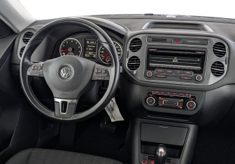 Подержанный автомобиль Volkswagen Tiguan 2013 года (29 фото)
