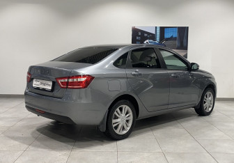 Подержанный автомобиль LADA (ВАЗ) Vesta Sedan 2018 года (5 фото)