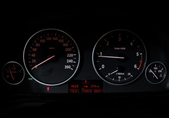 Подержанный автомобиль BMW X3 2016 года (11 фото)