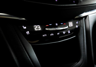 Подержанный автомобиль Cadillac XT5 2021 года (29 фото)