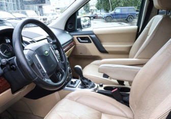 Подержанный автомобиль Land Rover Freelander 2008 года (13 фото)