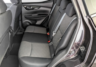 Подержанный автомобиль Nissan Qashqai 2014 года (12 фото)
