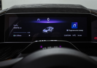 Подержанный автомобиль Zeekr 001 2023 года (13 фото)