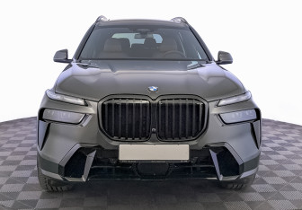 Новый BMW X7 2025 (5 фото)