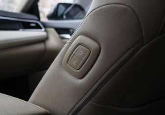 Подержанный автомобиль Toyota Camry Sedan 2022 года (10 фото)