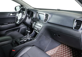 Подержанный автомобиль Kia Sportage 2017 года (10 фото)