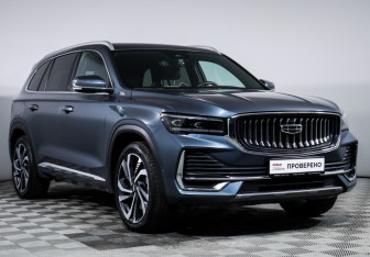 Подержанный автомобиль Geely Monjaro 2022 года (3 фото)