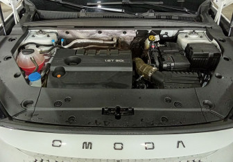 Подержанный автомобиль Omoda C7 2024 года (17 фото)