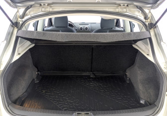 Подержанный автомобиль Nissan Qashqai 2012 года (10 фото)