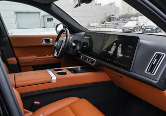 Подержанный автомобиль LiXiang L7 2023 года (9 фото)