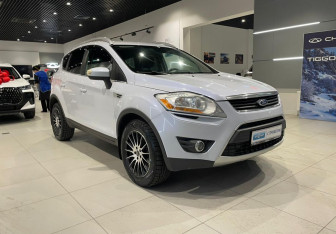 Подержанный автомобиль Ford Kuga 2011 года (3 фото)