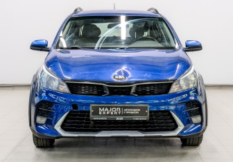 Подержанный автомобиль Kia Rio Hatchback 2021 года (2 фото)