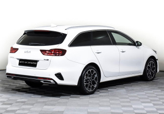 Подержанный автомобиль Kia Ceed Wagon 2021 года (5 фото)