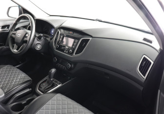 Подержанный автомобиль Hyundai Creta 2020 года (10 фото)