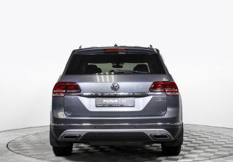 Подержанный автомобиль Volkswagen Teramont 2019 года (6 фото)