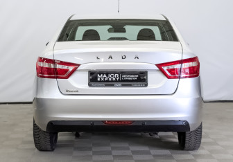 Подержанный автомобиль LADA (ВАЗ) Vesta Sedan 2020 года (6 фото)