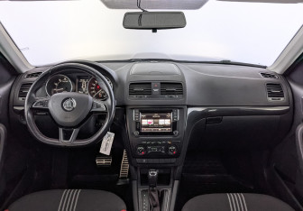 Подержанный автомобиль Skoda Yeti 2016 года (14 фото)