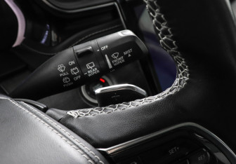 Подержанный автомобиль Jeep Grand Cherokee 2022 года (19 фото)