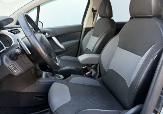 Подержанный автомобиль Citroen C3 Hatchback 2012 года (10 фото)
