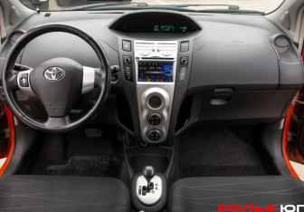 Подержанный автомобиль Toyota Yaris Hatchback 2007 года (10 фото)