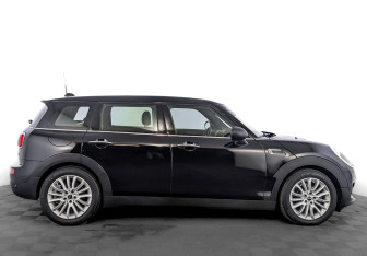 Подержанный автомобиль MINI Clubman Wagon 2019 года (4 фото)