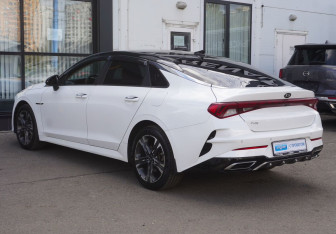 Подержанный автомобиль Kia K5 2020 года (7 фото)