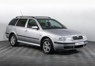 Подержанный автомобиль Skoda Octavia Wagon 2008 года (3 фото)