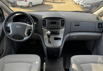 Подержанный автомобиль Hyundai H-1 2020 года (9 фото)