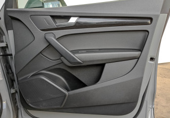 Подержанный автомобиль Audi Q5 2019 года (23 фото)