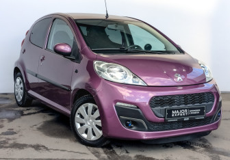 Подержанный автомобиль Peugeot 107 2012 года (3 фото)