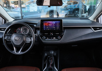 Подержанный автомобиль Toyota Corolla Sedan 2022 года (9 фото)