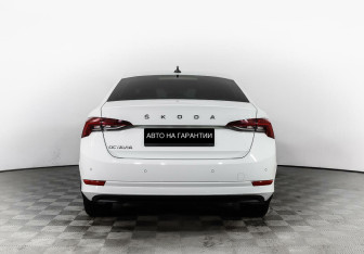 Подержанный автомобиль Skoda Octavia Liftback 2020 года (4 фото)