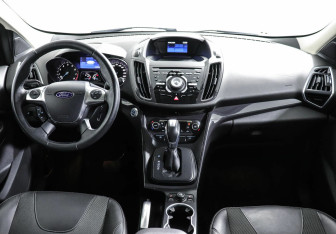 Подержанный автомобиль Ford Kuga 2013 года (6 фото)