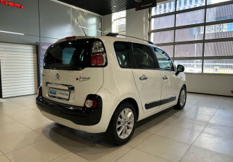 Подержанный автомобиль Citroen C3 Picasso 2012 года (4 фото)