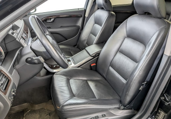 Подержанный автомобиль Volvo S80 2013 года (21 фото)