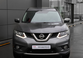Подержанный автомобиль Nissan X-Trail 2016 года (2 фото)