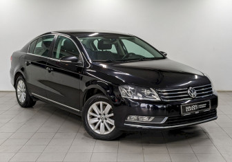 Подержанный автомобиль Volkswagen Passat Sedan 2012 года (3 фото)