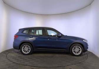 Подержанный автомобиль BMW X3 2020 года (4 фото)