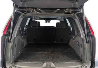 Подержанный автомобиль Cadillac Escalade Suv 2021 года (10 фото)