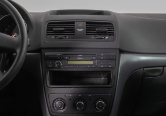 Подержанный автомобиль Skoda Yeti 2011 года (14 фото)