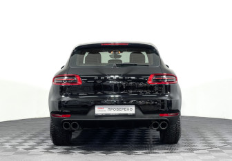 Подержанный автомобиль Porsche Macan 2018 года (6 фото)
