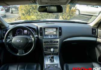 Подержанный автомобиль Infiniti G Sedan 2012 года (11 фото)