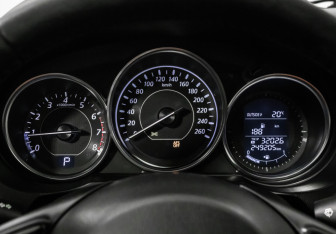 Подержанный автомобиль Mazda 6 Sedan 2014 года (10 фото)