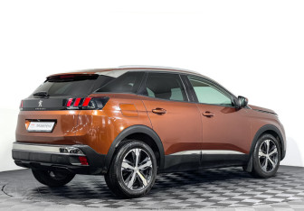 Подержанный автомобиль Peugeot 3008 2017 года (5 фото)